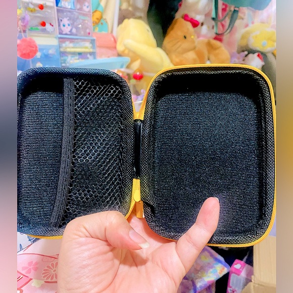 Winnie the Pooh cable case - Picture 2 of 2